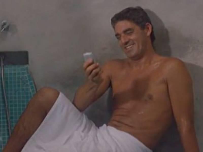  Biagio Izzo nel Bagno Turco