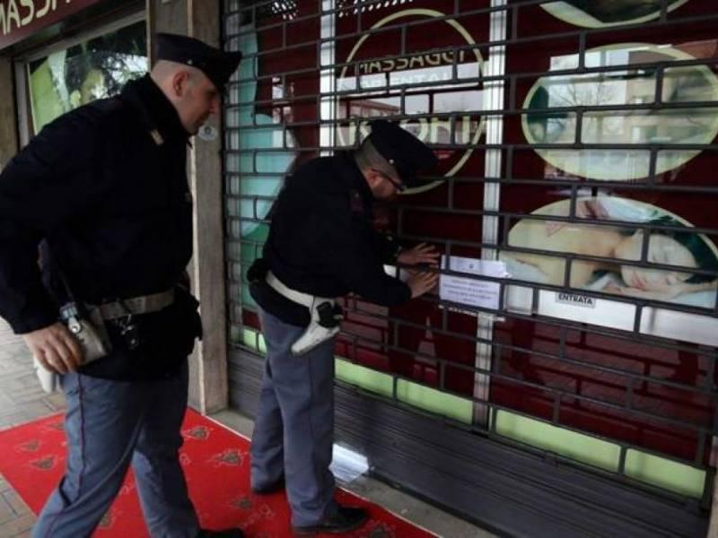  Rho: Sfruttava Donne Per Massaggi Erotici