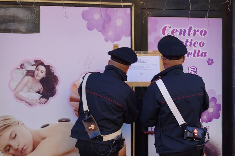 Napoli: Prostituzione Nei Centri Massaggio