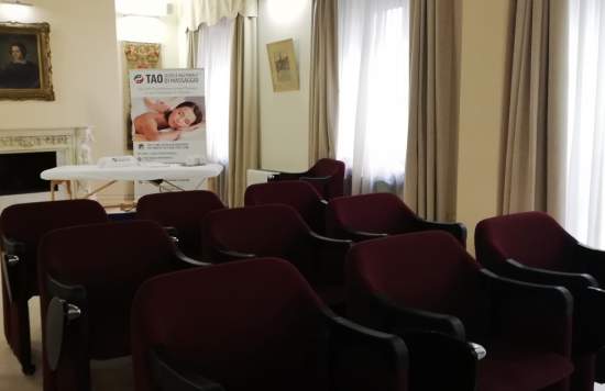 aula della scuola di massaggio a Cagliari